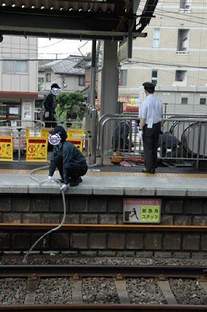 エスカレーター排水中