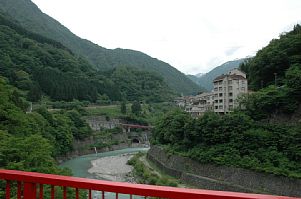 黒部峡谷鉄道