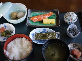 特徴のない朝食